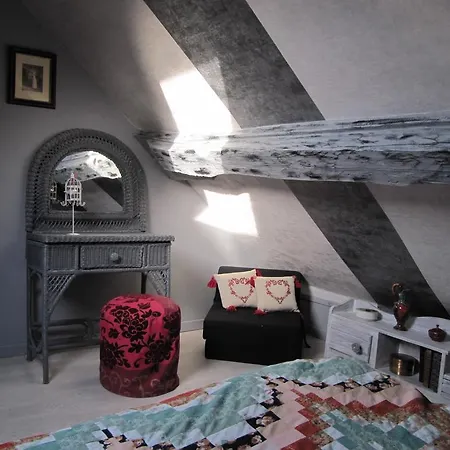La Roseraie Du Prieure Bed & Breakfast