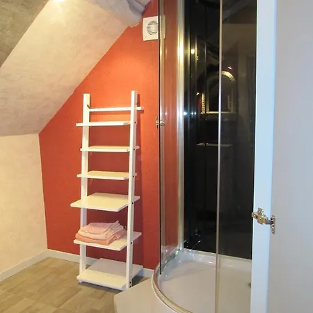 La Roseraie Du Prieure Bed & Breakfast